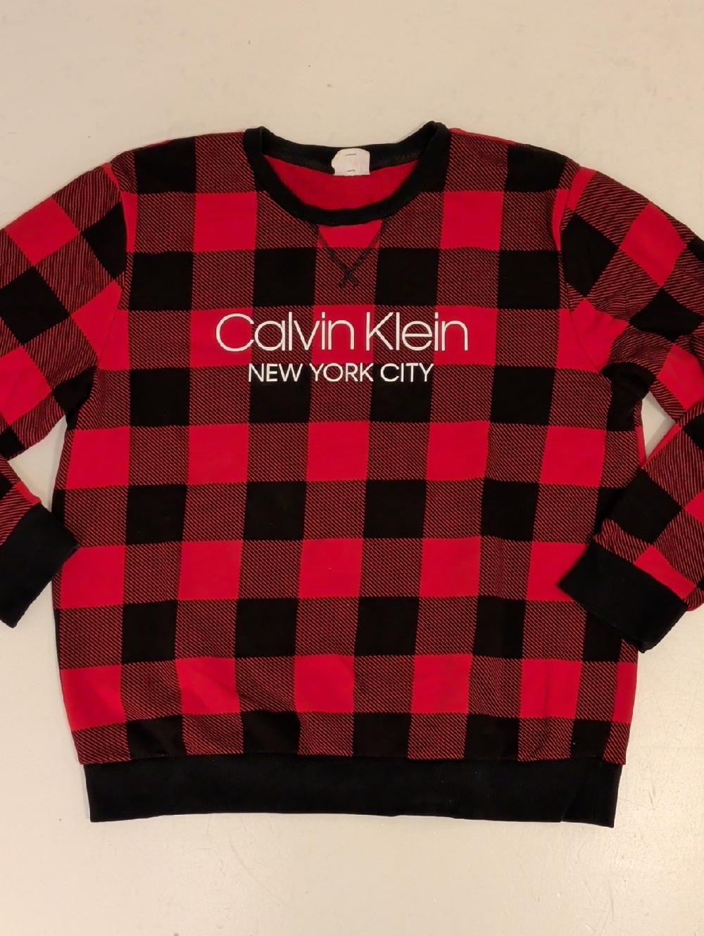 Calvin Klein Red & Black Buffalo Plaid Crewneck Sweatshirt Comfy Cotton Blend